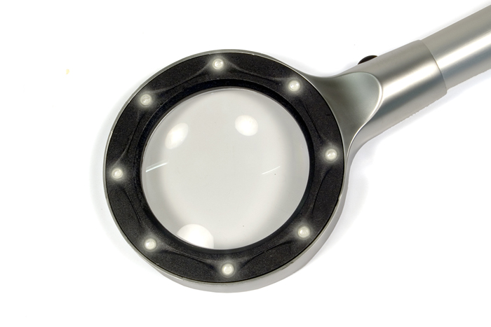 Lupa Levenhuk Zeno 500 s LED osvětlením, 3,5x, 56 mm, kov